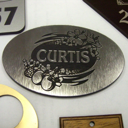 Гравировка на пластике