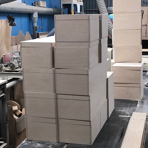 Готовые изделия из фанеры